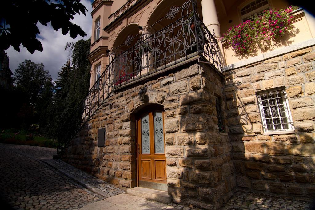Apartmany Villa Liberty Κάρλοβι Βάρι Εξωτερικό φωτογραφία